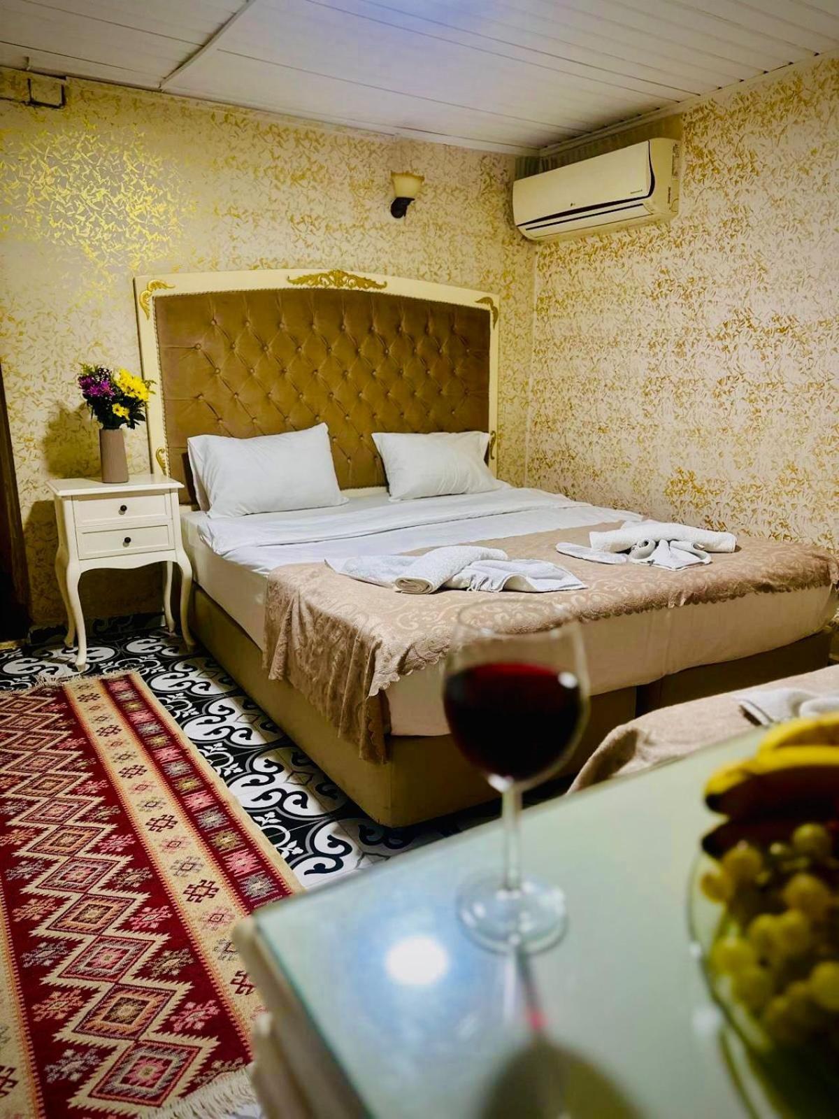 Alhambra Apart Hotel อิสตันบูล ภายนอก รูปภาพ